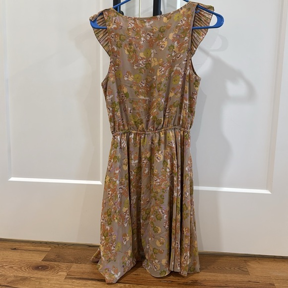 Lauren Conrad Dress - Size 2 - Picture 6 of 7